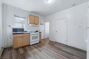 220 Inslee Pl, Elizabeth, NJ 07206 - Photo 11