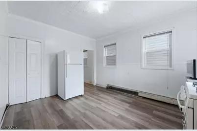 220 Inslee Pl, Elizabeth, NJ 07206 - Photo 13