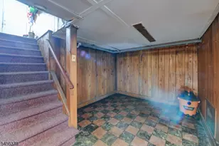 2758 Larchmont Rd, Union Township, NJ 07083 - Photo 29