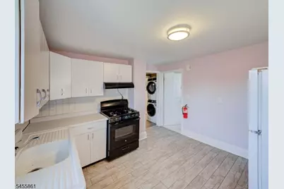 251 N 7th Ave, Manville, NJ 08835 - Photo 9