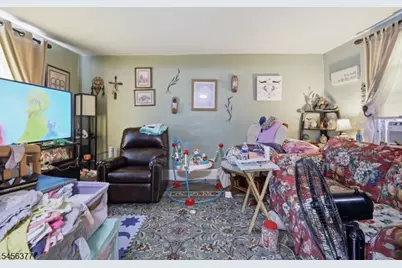 589 S Main St, Phillipsburg, NJ 08865 - Photo 9