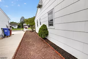 124 Northumberland Dr, Berkeley Township, NJ 08757 - Photo 33
