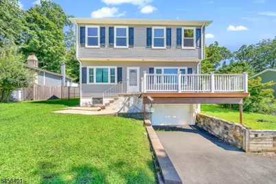 13 Hopatchung Rd, Hopatcong, NJ 07843 - Photo 3