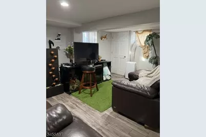1007 W 8th St, Plainfield, NJ 07063 - Photo 17