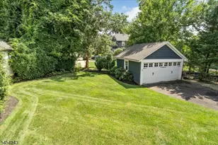 8 Doering Way, Cranford Township, NJ 07016 - Photo 35