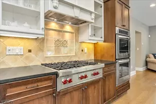 8 Doering Way, Cranford Township, NJ 07016 - Photo 11