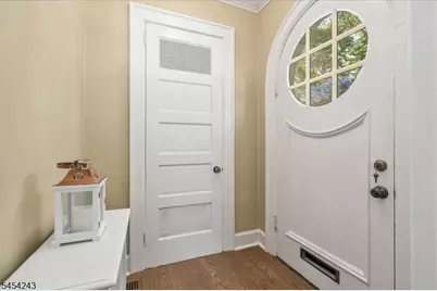 8 Doering Way, Cranford Township, NJ 07016 - Photo 5