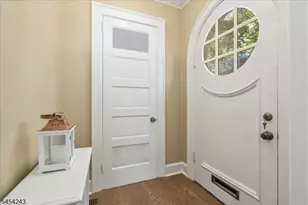 8 Doering Way, Cranford Township, NJ 07016 - Photo 5