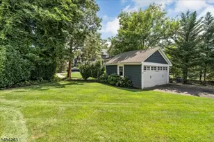 8 Doering Way, Cranford Township, NJ 07016 - Photo 37