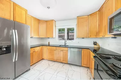 42 W Shore Dr, Vernon, NJ 07462 - Photo 11