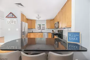 42 W Shore Dr, Vernon, NJ 07462 - Photo 5