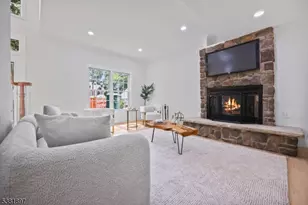 10 Elmwood Ct, Livingston, NJ 07039 - Photo 19