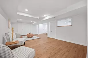 10 Elmwood Ct, Livingston, NJ 07039 - Photo 35