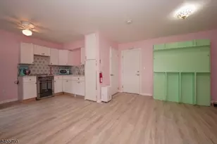 15 Forest St, Montclair, NJ 07042 - Photo 3