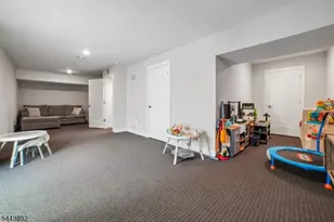 90 Sowers Dr, Mount Olive, NJ 07840 - Photo 19