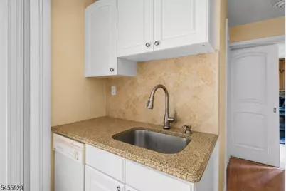 62 S Cherry Rd, Jefferson Township, NJ 07849 - Photo 15