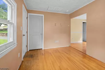 62 S Cherry Rd, Jefferson Township, NJ 07849 - Photo 3