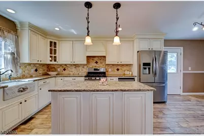 416 Giles Ave, Middlesex, NJ 08846 - Photo 9