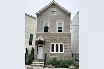 284 Hunterdon St #3, Newark, NJ 07103 - Photo 1