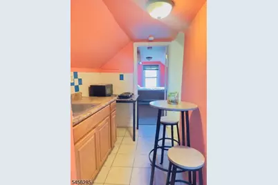 284 Hunterdon St #3, Newark, NJ 07103 - Photo 3