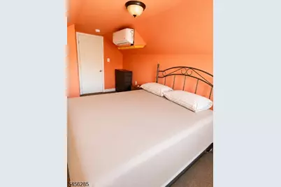 284 Hunterdon St #3, Newark, NJ 07103 - Photo 7