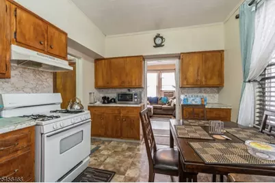 25 Greenville Ave, Jersey City, NJ 07305 - Photo 3