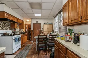 25 Greenville Ave, Jersey City, NJ 07305 - Photo 5