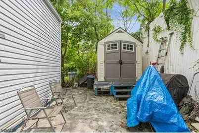 25 Greenville Ave, Jersey City, NJ 07305 - Photo 9