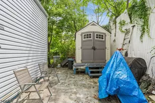 25 Greenville Ave, Jersey City, NJ 07305 - Photo 9