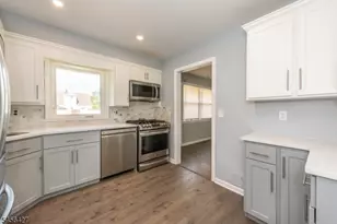 23 Urma Pl, Bloomfield, NJ 07003 - Photo 9