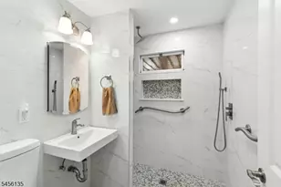 827 Pine St, Roselle Park, NJ 07204 - Photo 13