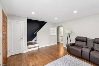 827 Pine St, Roselle Park, NJ 07204 - Photo 5