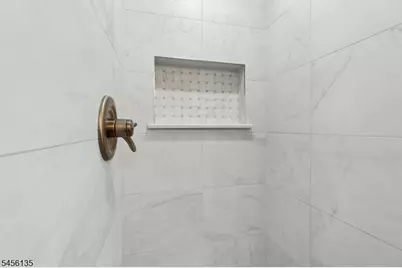 827 Pine St, Roselle Park, NJ 07204 - Photo 21