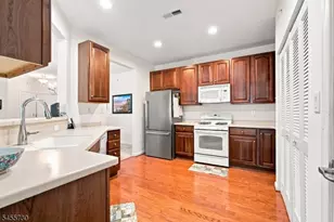 4 Waterman Ln, Hillsborough Township, NJ 08844 - Photo 3