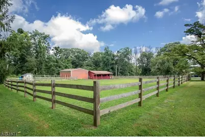 5 Scarlet Oak Rd, Tewksbury Township, NJ 07830 - Photo 3