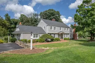 5 Scarlet Oak Rd, Tewksbury Township, NJ 07830 - Photo 1