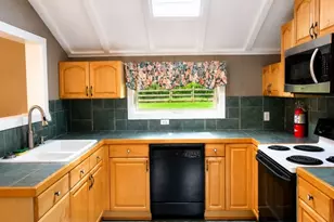 121 Summit Rd, Sparta Township, NJ 07871 - Photo 5