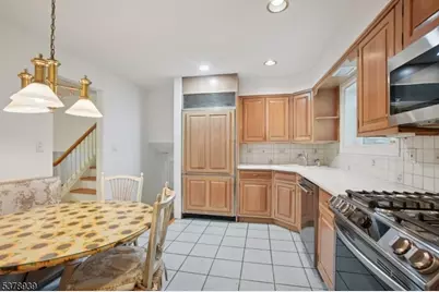 15 Mansfield Ct, Livingston, NJ 07039 - Photo 9