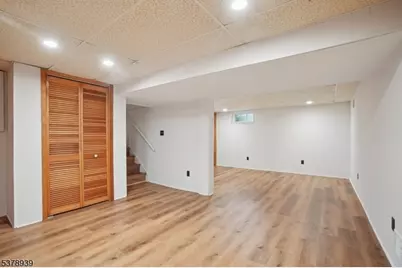 15 Mansfield Ct, Livingston, NJ 07039 - Photo 19