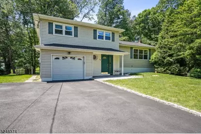 15 Mansfield Ct, Livingston, NJ 07039 - Photo 1
