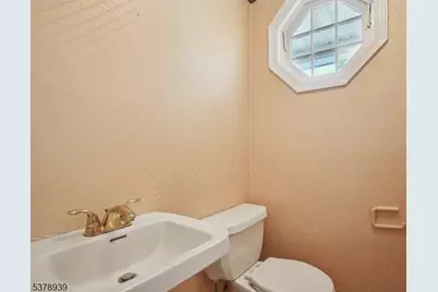 15 Mansfield Ct, Livingston, NJ 07039 - Photo 11