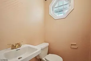 15 Mansfield Ct, Livingston, NJ 07039 - Photo 11