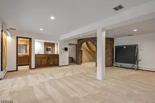 100 Cheyenne Way, Wayne, NJ 07470 - Photo 37