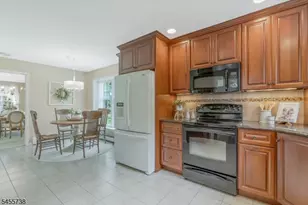 11 Amherst Ct, Clinton Township, NJ 08801 - Photo 9