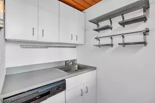 205 10th St, Jersey City, NJ 07302 - Photo 17