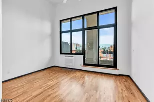 205 10th St, Jersey City, NJ 07302 - Photo 11