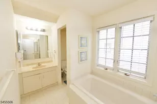 27 Tanager Ct, Wayne, NJ 07470 - Photo 17