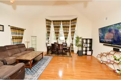 27 Tanager Ct, Wayne, NJ 07470 - Photo 1