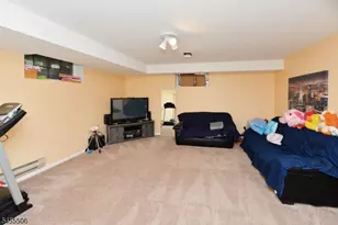 27 Tanager Ct, Wayne, NJ 07470 - Photo 25