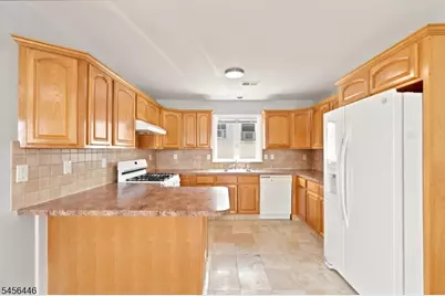 544-546 Bond St, Elizabeth, NJ 07206 - Photo 9